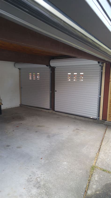Roll Up Door With Windows Rollupdoor Garagedoor Garage Door Styles