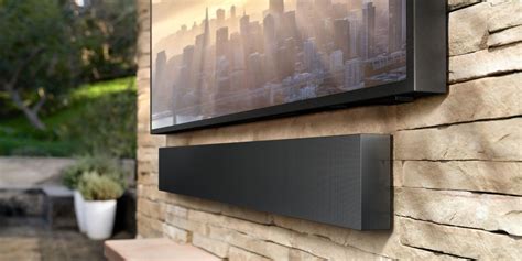 6 Best Outdoor Tvs For Your Backyard 2021 Outdoor Tv Reviews