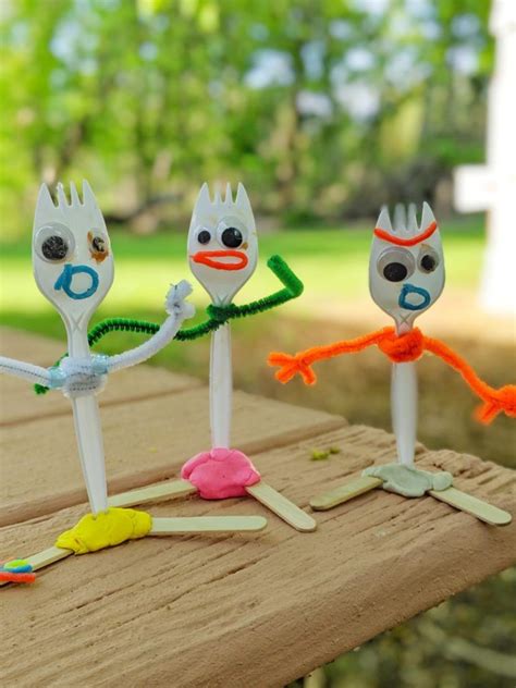 Make A Forky Craft From Disney Pixars Toy Story 4 Toy Story Crafts