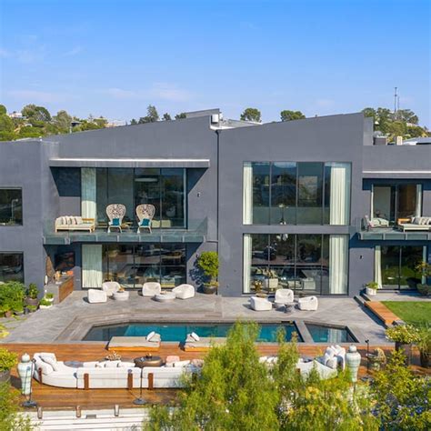 Chrissy Teigen And John Legends £178million Beverly Hills Home Has To