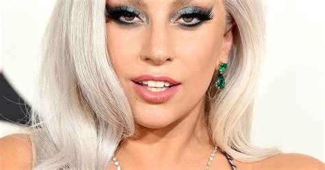 Lady Gagas Soft Lip Color Grammys 2015 Beauty Breakdown Red Carpet