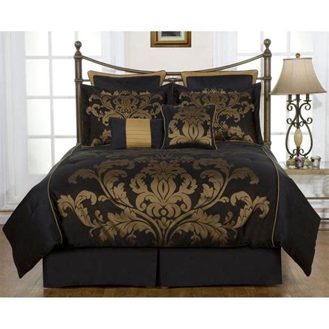 Bust Of Black And Gold Bedding Sets For Adding Luxurious Bedroom Decors GoldBedding Luxury