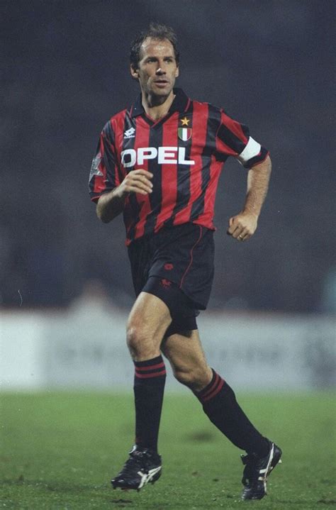 O que o ac milan alcançou no final dos anos oitenta não foi nada menos que. Franco Baresi No. 6 | Foto di calcio, Calciatori e Calcio