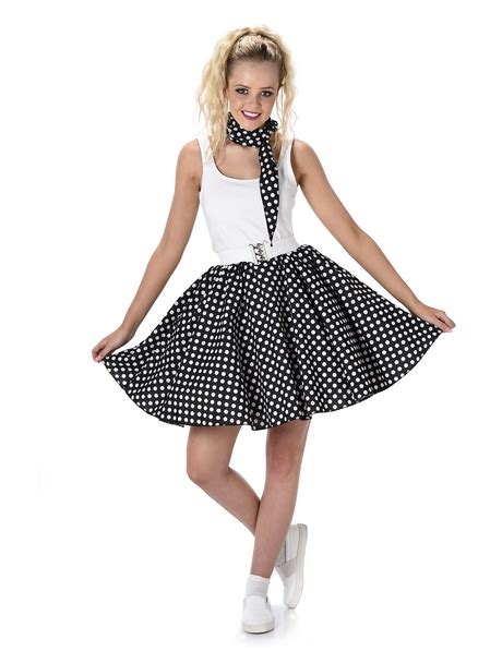 Celebrate the 40th anniversary of grease! Vestiti di anni 50