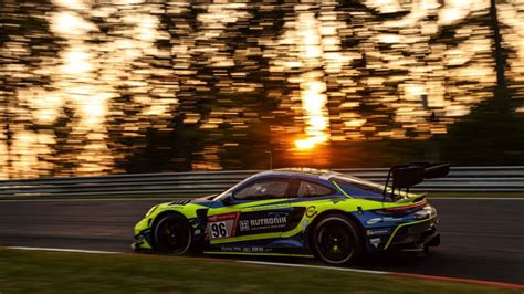 Best Porsche 911 Gr3 R Finishes 5th At Nurburgring 24 Hours