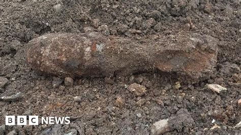 Experts Detonate Unexploded Ww2 Bomb In Ramsey Bbc News