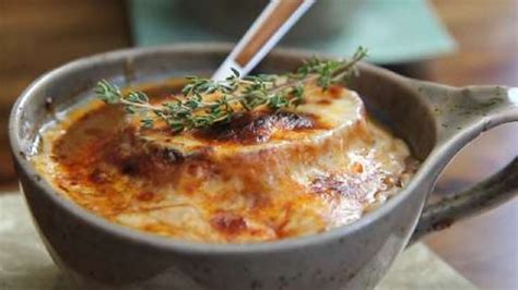 Soupe à l oignon gratinée