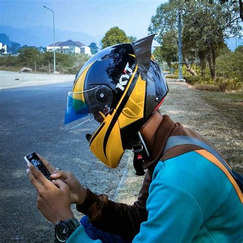 If you are mounting this model on a battery or electric drive kit please refer to the battery or electric drive kit instructions before building. Spoiler Kyt Rocket - * all shopgreddy.com sourced rocket ...