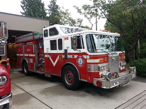Shortly before 6:45 a.m., north vancouver fire rescue services and rcmp responded to notification about a fire at the lynn valley lodge (1371 as if that wasn't enough, a third fire was reported just before 7:30 a.m. North Vancouver District Fire Hall 3 - 550 Montroyal Blvd - BC Fire Trucks