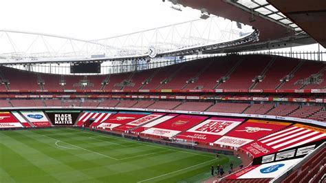 There was brief panic outside the emirates stadium on sunday, after the area was evacuated when a car was seen driving between security bollards. Have your drawing displayed at Emirates Stadium | Feature ...