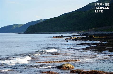「稻香超級漁港」一向以新鮮超值海鮮及特色火鍋而廣受顧客歡迎。 大廚憑著豐富烹調海鮮的經驗，從選料、創作及出品都顯得一絲不苟。 出品及服務都保持一貫水準。 「稻香超級漁港」以富時代感的裝修為食客所歡迎, 而分店的大型海鮮魚池亦讓人印象深刻。 墾丁推薦｜台灣的天堂島，寧靜的南仁漁港 - I TAIWAN LIFE 玩樂創意
