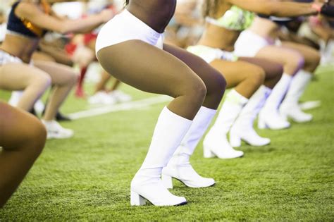 Former Texans Cheerleaders Claim Sex Discrimination In New Lawsuit Houston Chronicle