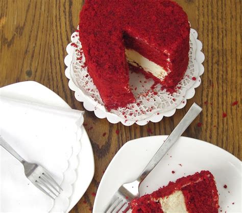 Red Velvet Cheesecake Layer Cake Made In A Diy Disposable Heart Shaped Pan Lindsay Ann Bakes