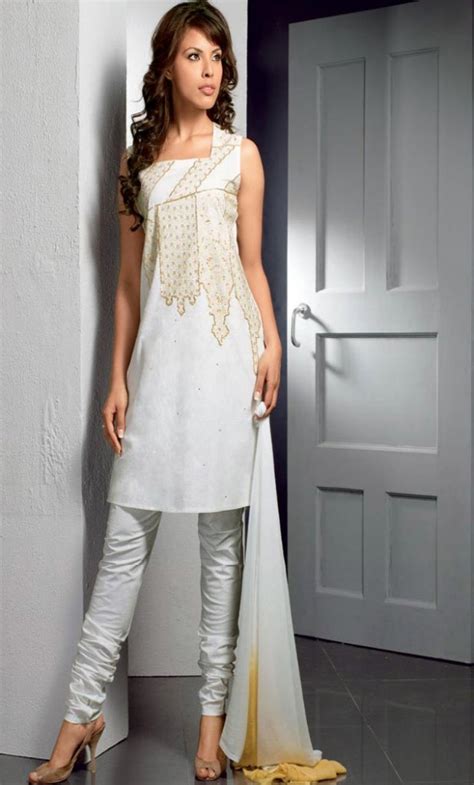 White Cotton Sleeveless Salwar Kameez Designs 2010