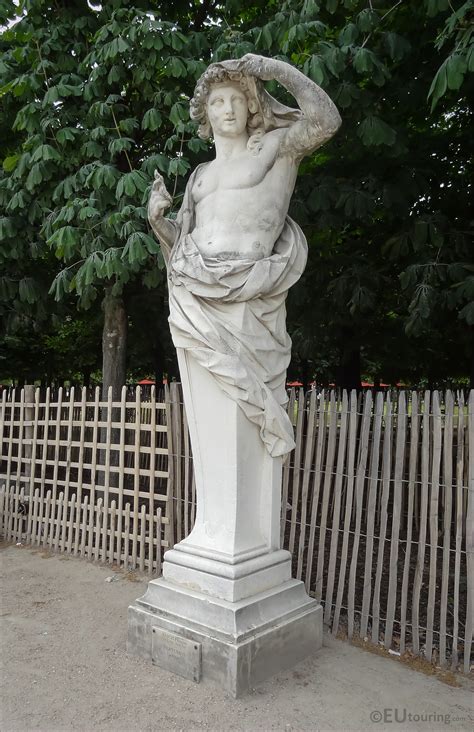 The marble Vertumne statue in Jardin des Tuileries - Page 644