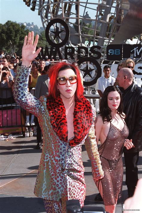 Mtv Stars Vmas Rose Mcgowan And Marilyn Manson