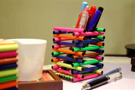 #craft idea #diy #how to #diy home deco #diy craft #diy arts and crafts #best out of waste #waste material reuse idea #best kids craft idea #craft projects #diy home projects #homemade carft projects #designer idea #home. Popsicle Sticks Pen Holder | Best Out of Waste - Wiki-How