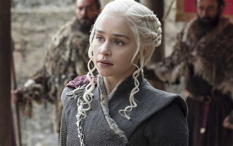 Emilia Clarke Dishes On Game Of Thrones Final Season It F Cked Me Up