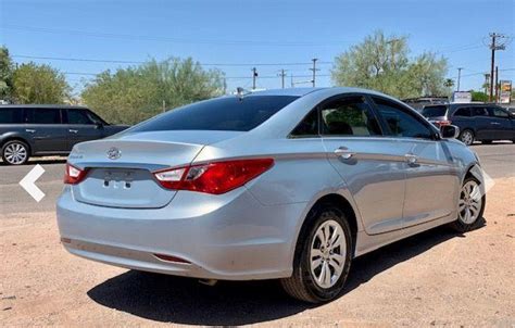 Used 2019 hyundai sonata se with blind spot monitoring, tire pressure warning, audio and cruise controls on steering wheel, stability control features and specs: Used Hyundai Sonata 2010 - Carflingo