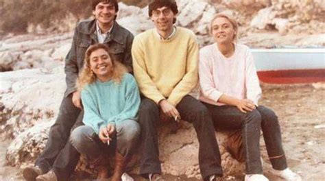 He started to write in the magazine. Giancarlo Siani, il giornalista ucciso a 26 anni dalla Camorra