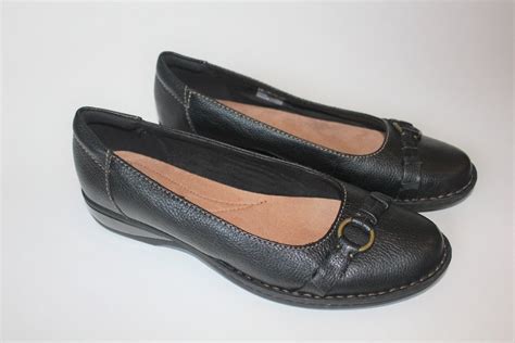 Clarks Collection Soft Cushion Black Flats Strap Gold Ring Womens Size