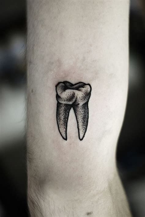 Tooth & nail nail artist, artist, musician, mother. Pin en ponderaquiu