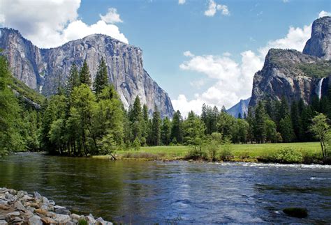 So, we recommend starting your day as early as 5 am or 6 am to have full experience in the park. From San Francisco: Yosemite Lodge 2-Day National Park Tour