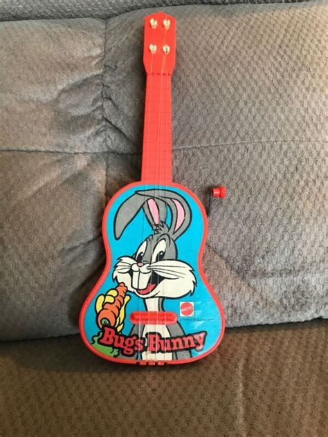 Vintage 1977 Mattel Warner Bros Bugs Bunny 14 Wind Up Toy Guitar Plays