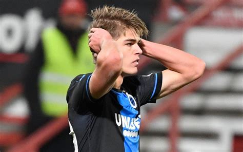 Profil charles de ketelaere), strony drużyny (np: Charles De Ketelaere Club Brugge / Charles De Ketelaere ...