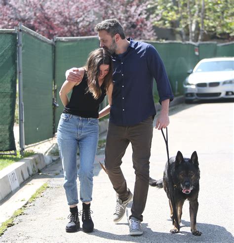 Braless Ana De Armas Making Out With Ben Affleck The Fappening