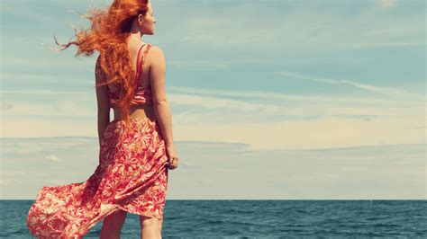 4 Redhead Friendly Swimsuit Styles For Any Body How To Be A Redhead