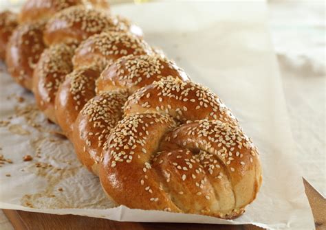 חלה בצורת מפתח קלה להכנה של השף שלום דרעי. חלה בצורת מפתח מתכון - Lilianaescaner