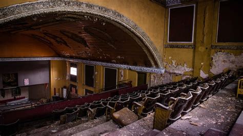 Dangerous Abandoned Theatre Closed For 50 Years Urbex Lost Places Uk