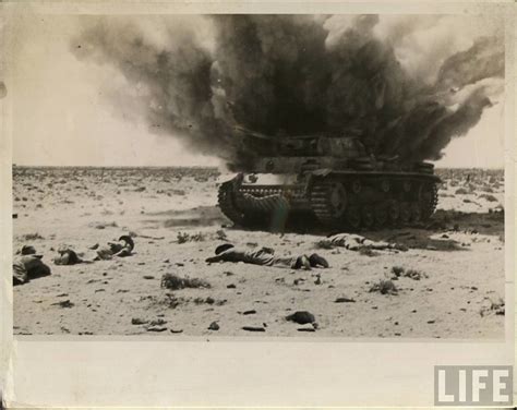 Panzer Iii In North Africa Those Are British Troops Layin Flickr