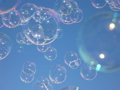🧿 𝗶𝗻𝟬𝗿𝗴𝗮𝗻𝗶𝗰 Light Blue Aesthetic Bubbles Bubbles Wallpaper
