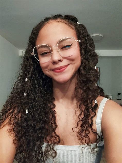 natural hair on a nerdy girl [oc] r sexyhair