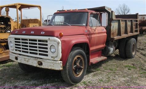 Ford f750 dump truck for sale temanggung. 1975 Ford F750 dump truck in Sedalia, MO | Item AY9458 ...