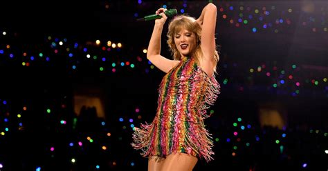 Twitter Reactions To Taylor Swifts Political Instagram Post Popsugar Celebrity