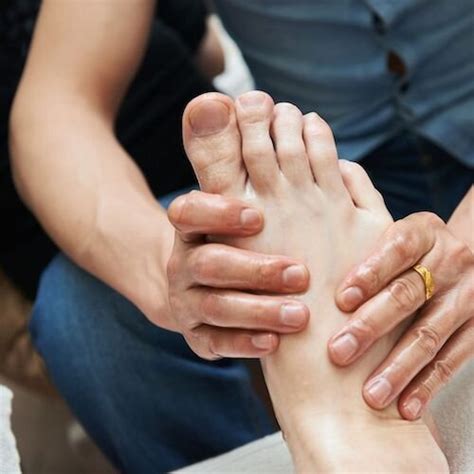 8 Steps To Give A Relaxing Foot Massage — Precision Foot And Ankle Centers