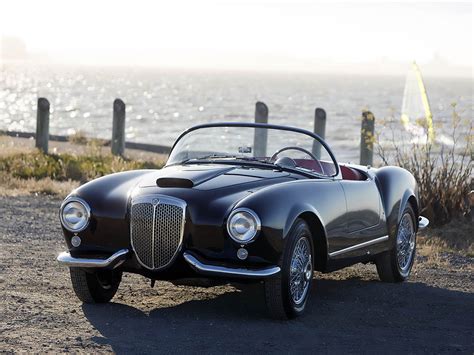 The more i've looked at and studied the lancia flaminia and all. Car Crush: Lancia Aurelia GT - Influx