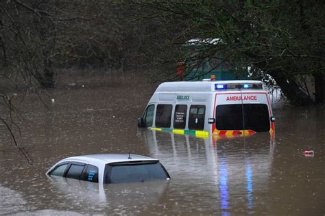 Storm Dennis Pontypridd Submerged Under Water As Heavy Flooding Hits Welsh Town Mirror Online
