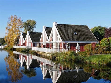 >br>unser familiengeführtes wellnesshotel liegt inmitten des landschaftsschutzgebietes direkt am ostufer des scharmützelsee und bezaubert sie mit traumhaften sonnenuntergängen und wohlfühlambiente im ganzen haus. Urlaub in Ferienhäuser & Apartments im Ferienpark am ...