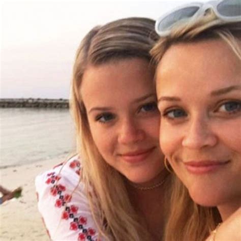 Separated At Birth All The Photographic Evidence Reese Witherspoon And Daughter Ava Phillippe