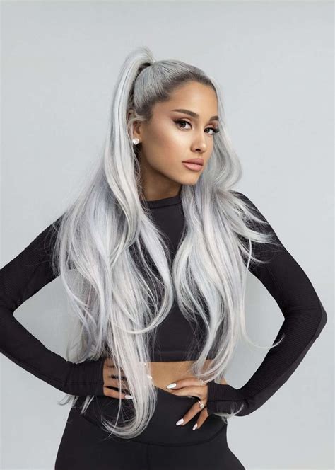 All posts must be of ariana, at time of photo/video 18 years or older.when you inquire about a post, link the post. Ariana Grande lanceert make-uplijn 'Thank U, Next' | Style ...