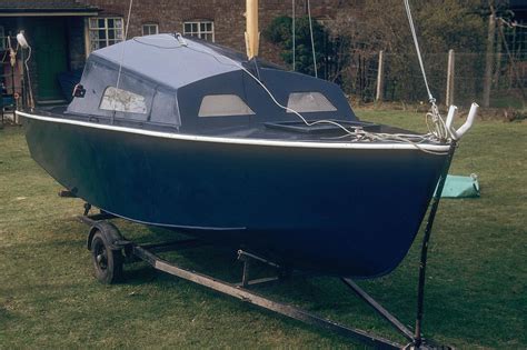 How much does a cabin cruiser weigh? Adventures with Kathleen: Wavecrest - "A 16 foot cabin ...