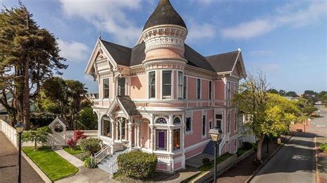 Victorian Pink Lady Mansion In Eureka Ca On The Market For 129m