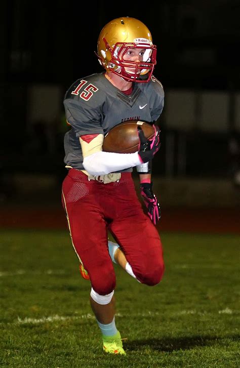 Senior Night Proves Special For Redmen In 28 21 Win Over Pine View St