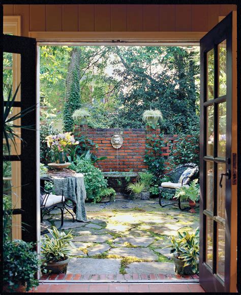 Ideas of small house plans with courtyards size, builders and medium size for entertaining as possible. Shady Courtyard Makeover - Southern Living