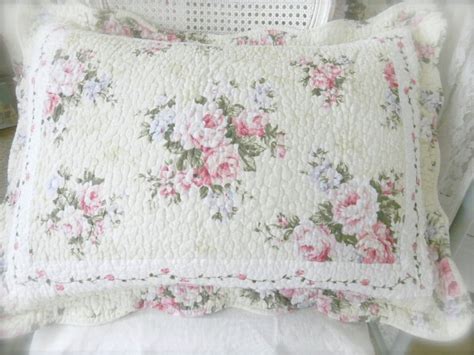 A delectable mix of luscious colours, dainty designs. Full Queen Bed Quilt Set Shabby French Country Pink Roses ...