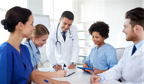 4 Ways To Build Professional Relationships As A Locum Tenens Physician